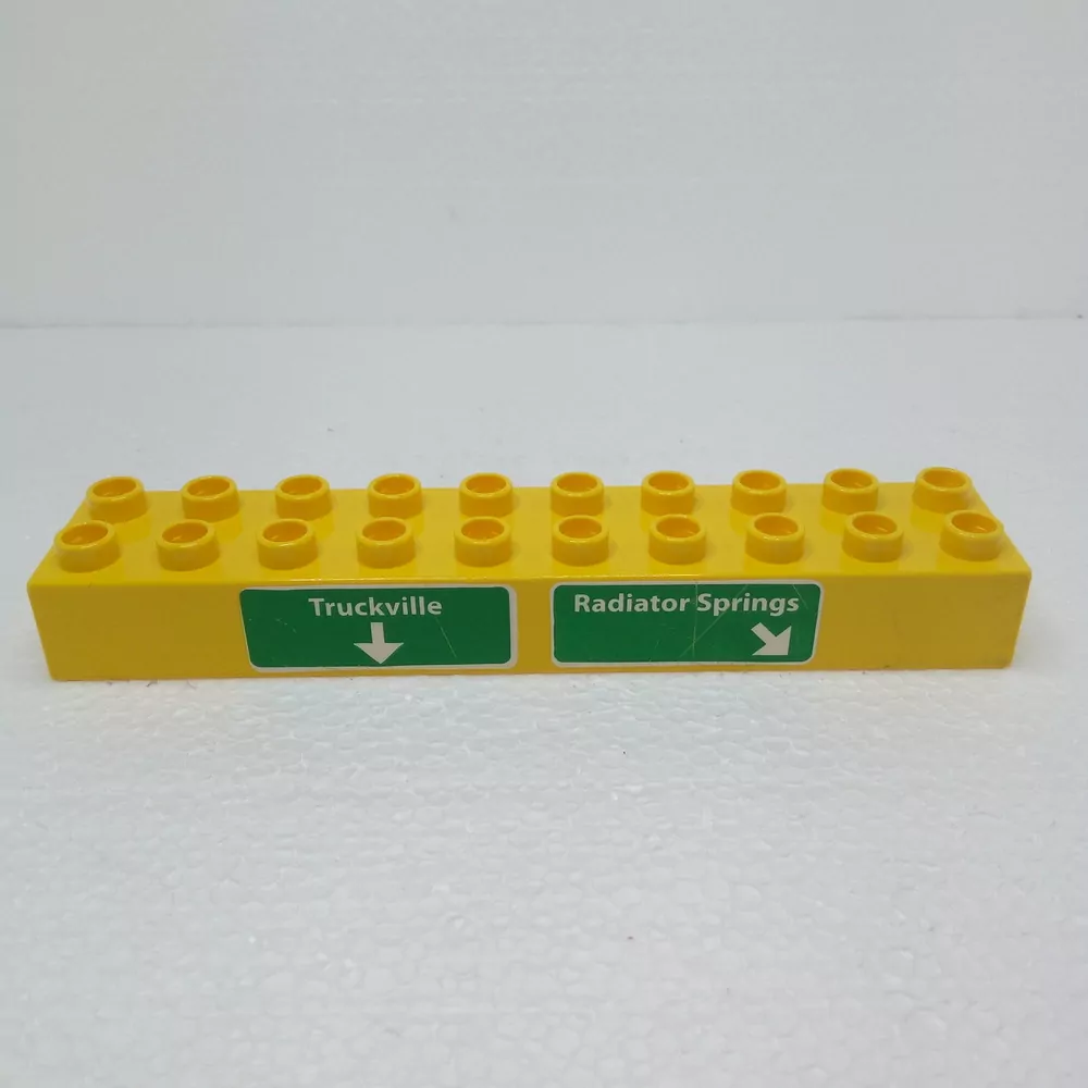 Lego® Duplo® Kostka 2x10 potisk nápis "Truckville" a "Radiator Springs"