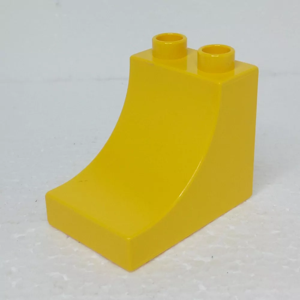 Lego® Duplo® Kostka 2x3x2 zkosená oblá žlutá
