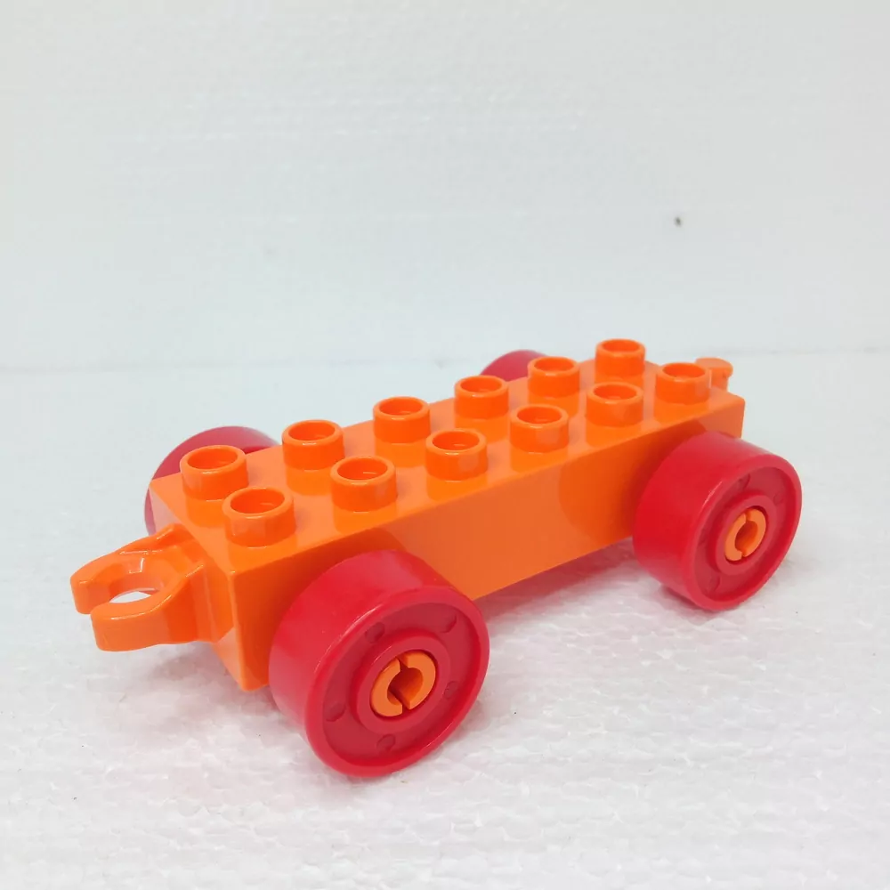 Lego® Duplo® Podvozek oranžový, červená kola