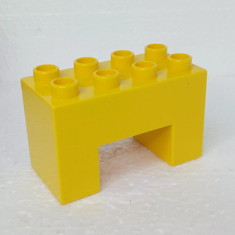 Lego® Duplo® Kostka 2x4x2 most hranatý žlutý