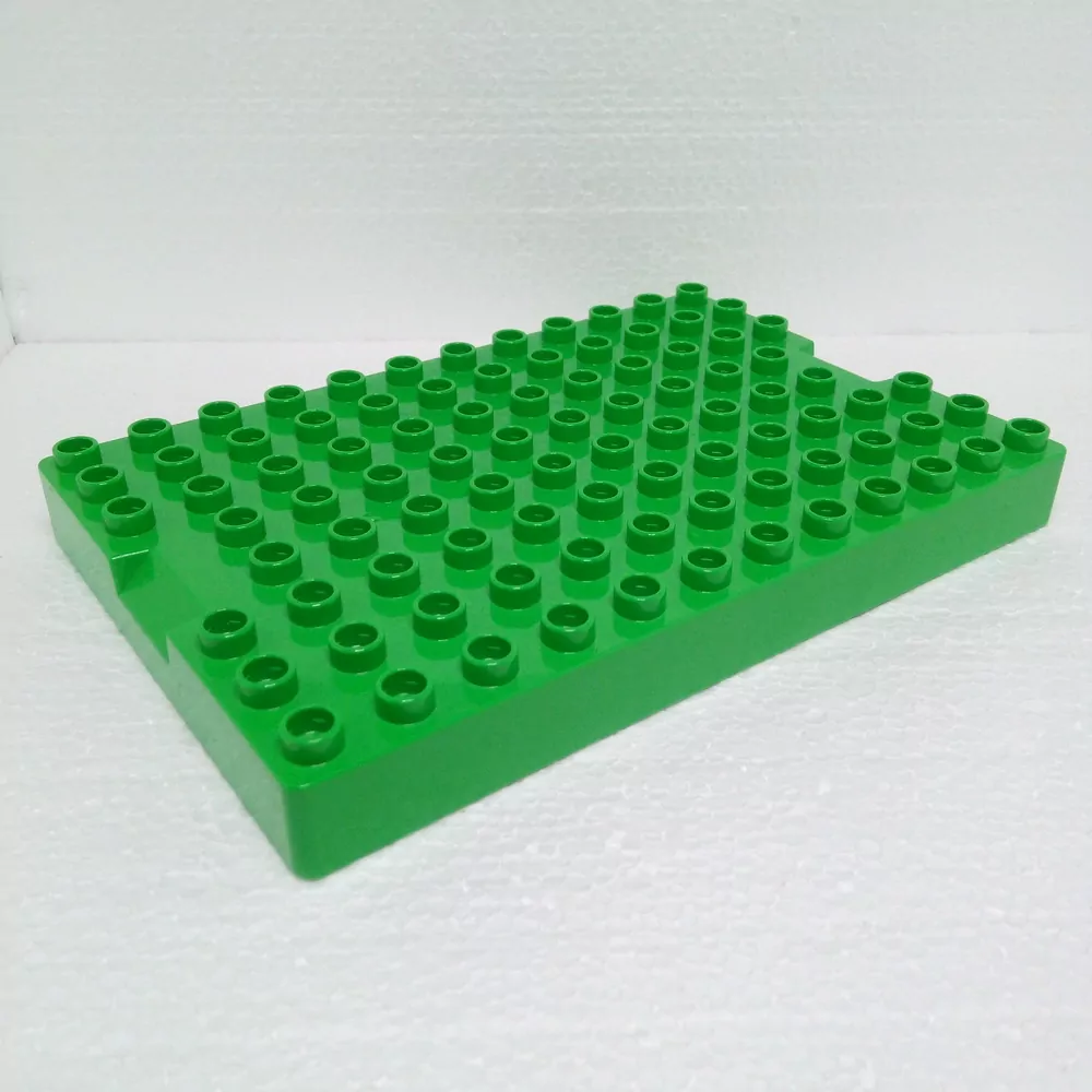 Lego® Duplo® Podložka 8x12 zelená vysoká s výřezy