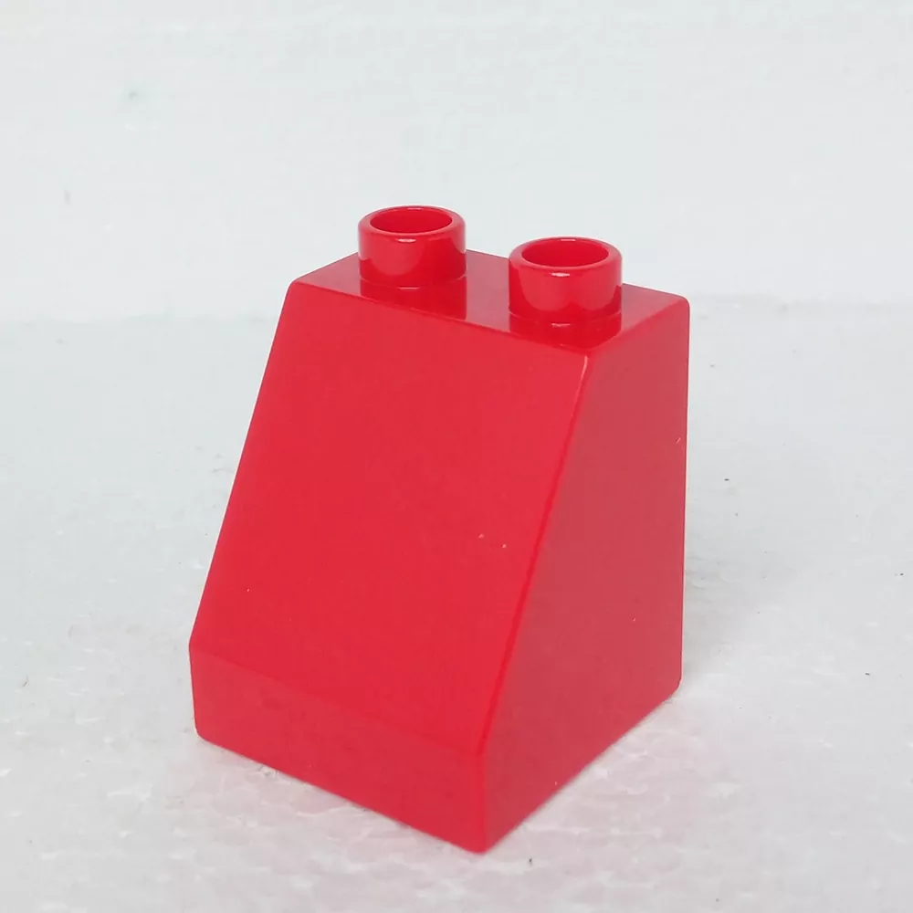 Lego® Duplo® Kostka 2x2x2 zkosená červená