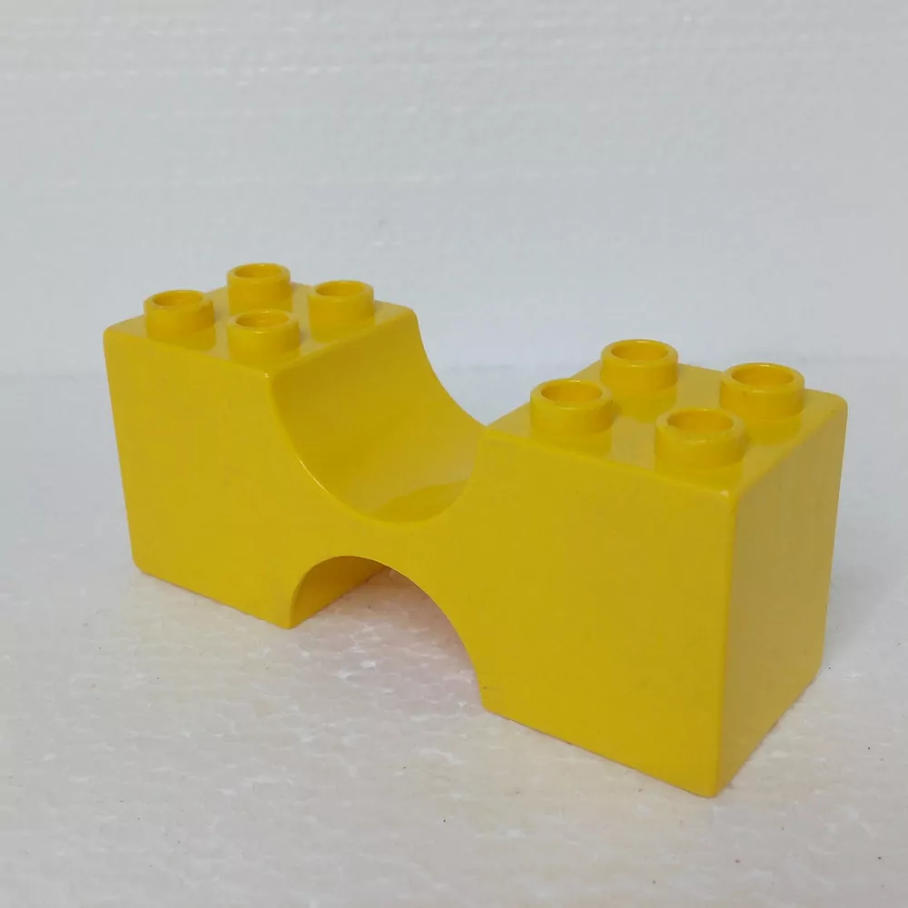 Lego® Duplo® Kostka 2x6x2 s výřezem žlutá