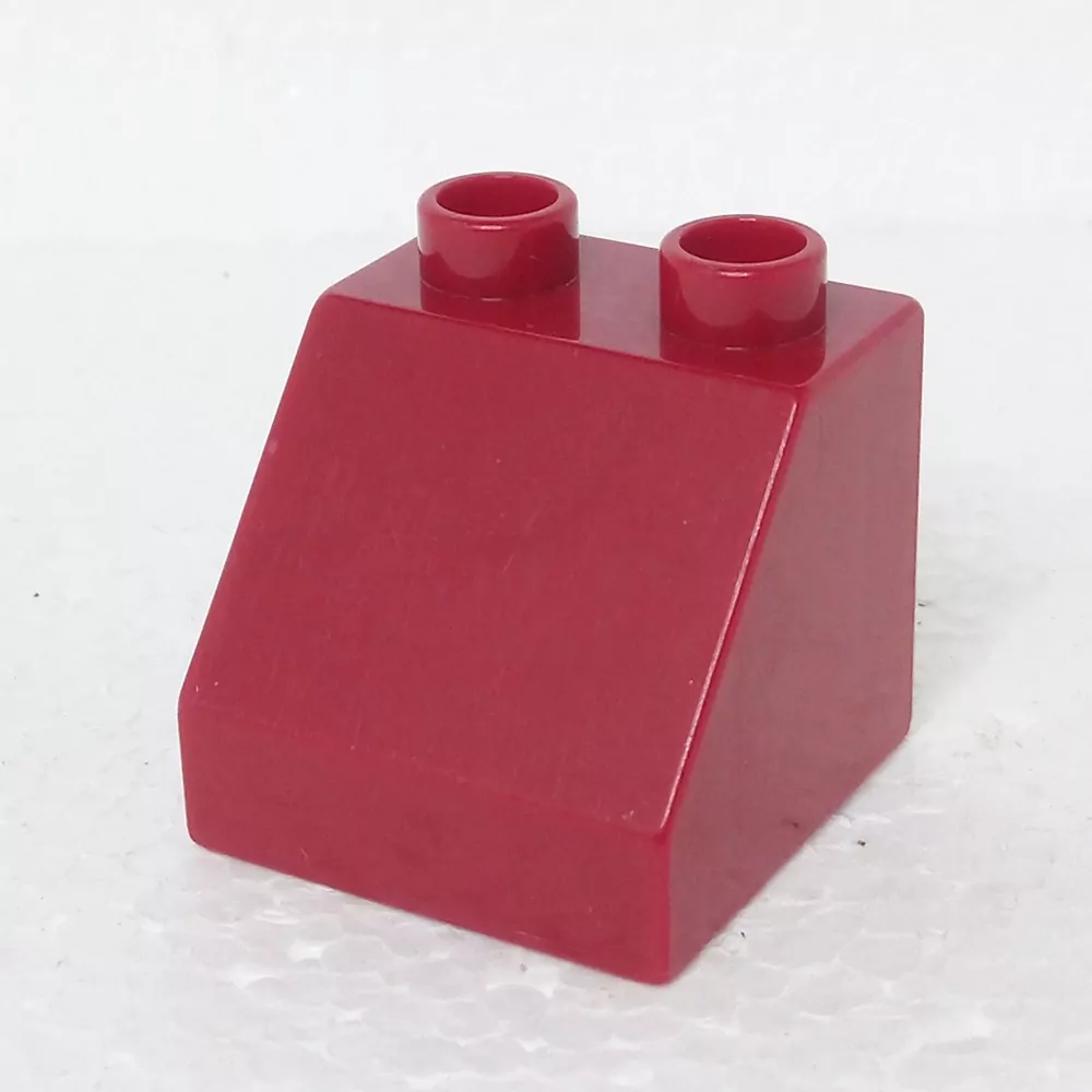 Lego® Duplo® Kostka 2x2 zkosená vínová