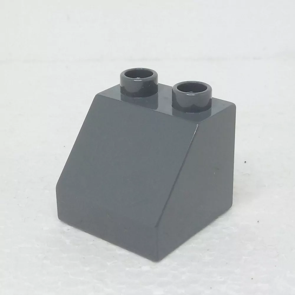 Lego® Duplo® Kostka 2x2 zkosená tmavě šedá