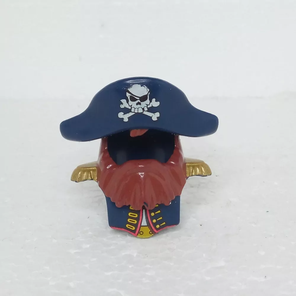 Lego® Duplo® Pirátská košile s vousy a kloboukem