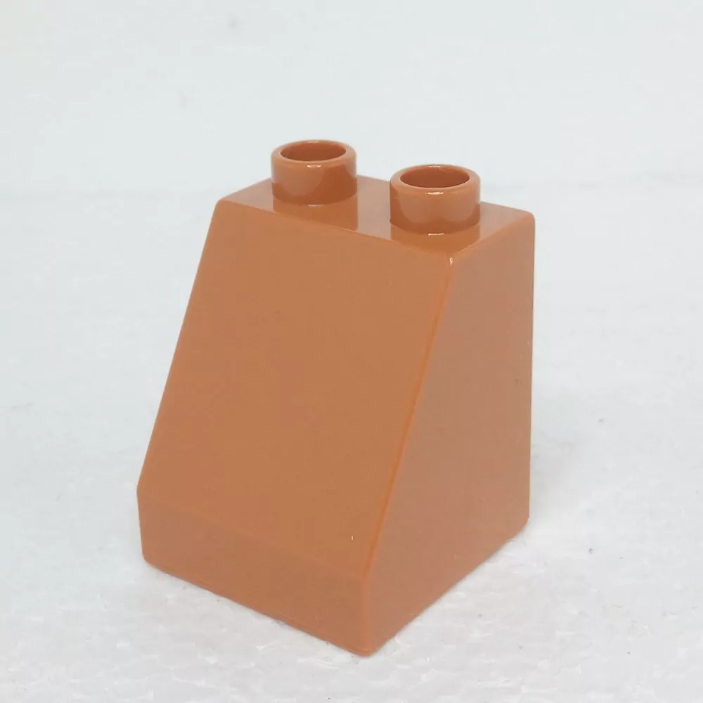 Lego® Duplo® Kostka 2x2x2 zkosená světle hnědá