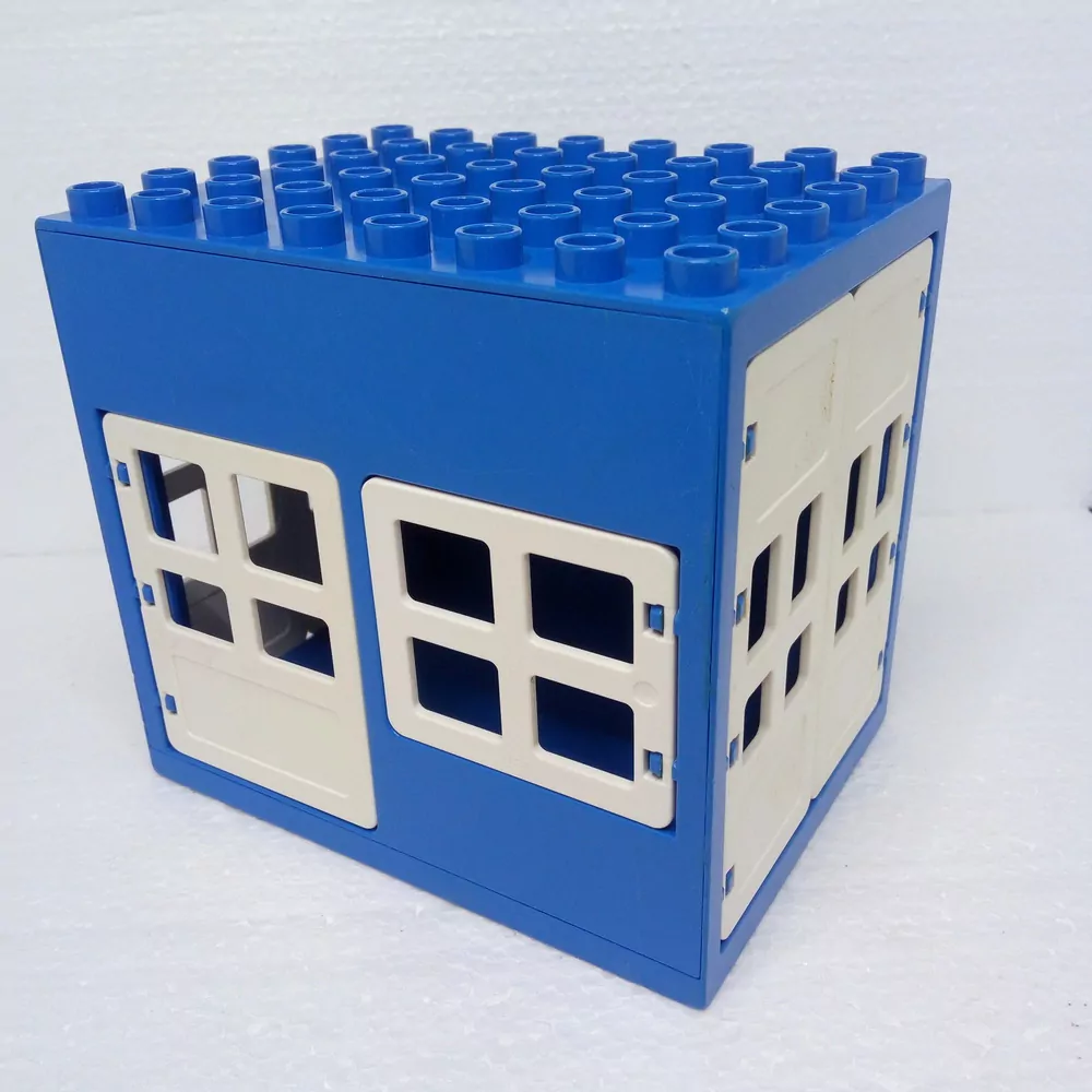 Lego® Duplo® Domeček 6x8x6 průchozí z boku