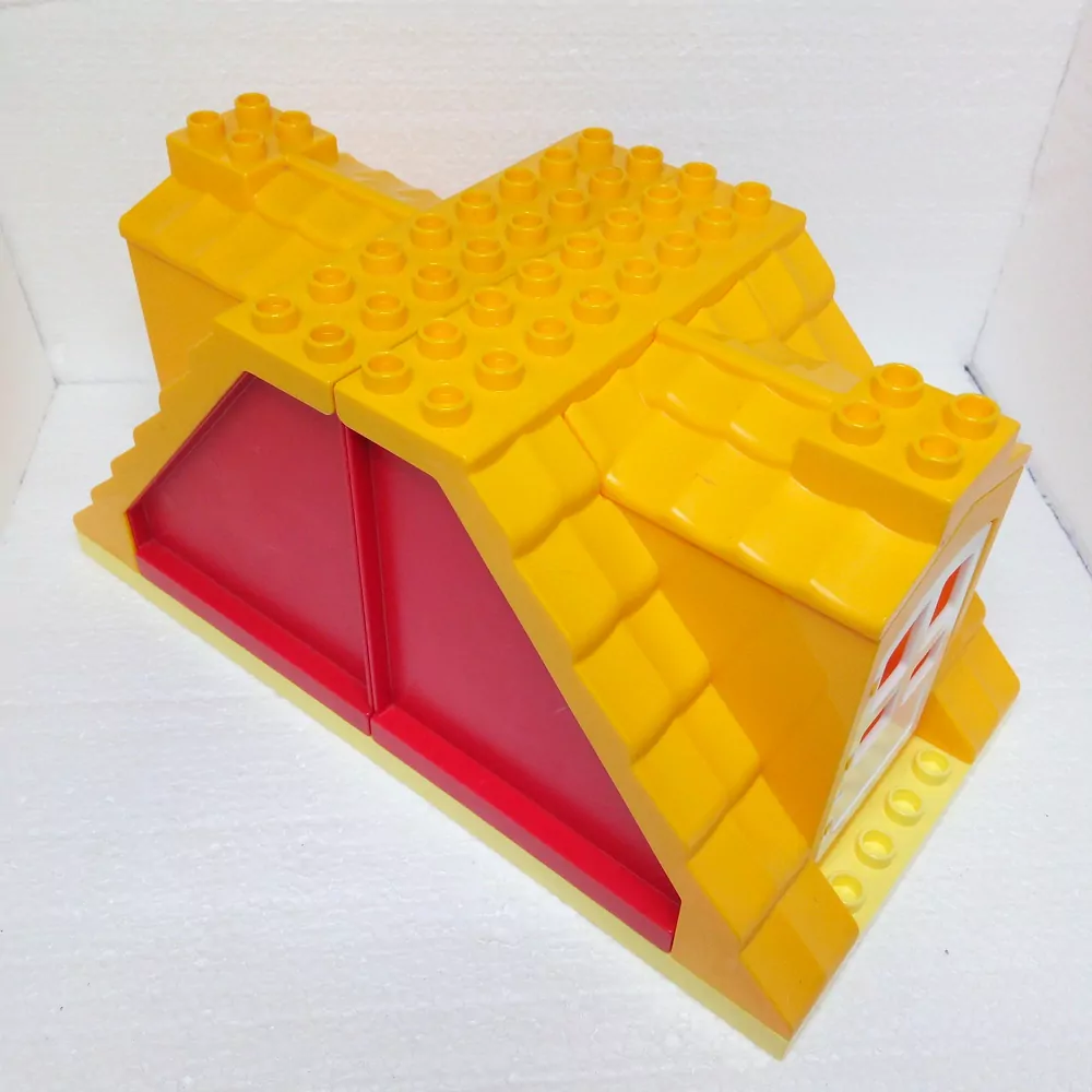 Lego® Duplo® Podkroví žluté (červená stěna) 8x16